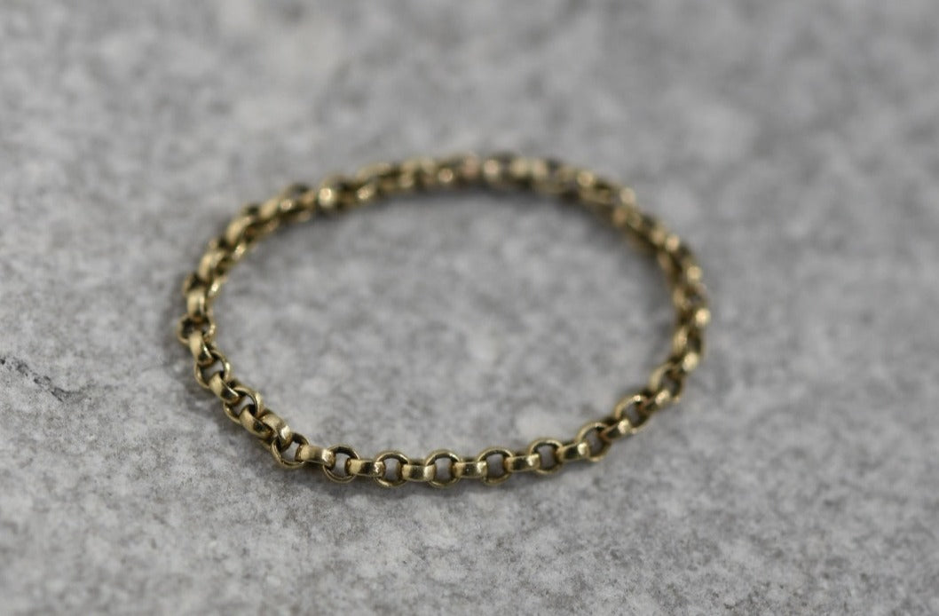 Pure 9 carat chain ring
