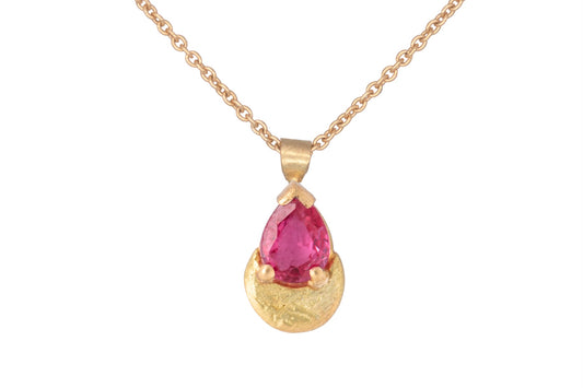 Ruby Roxana pendant